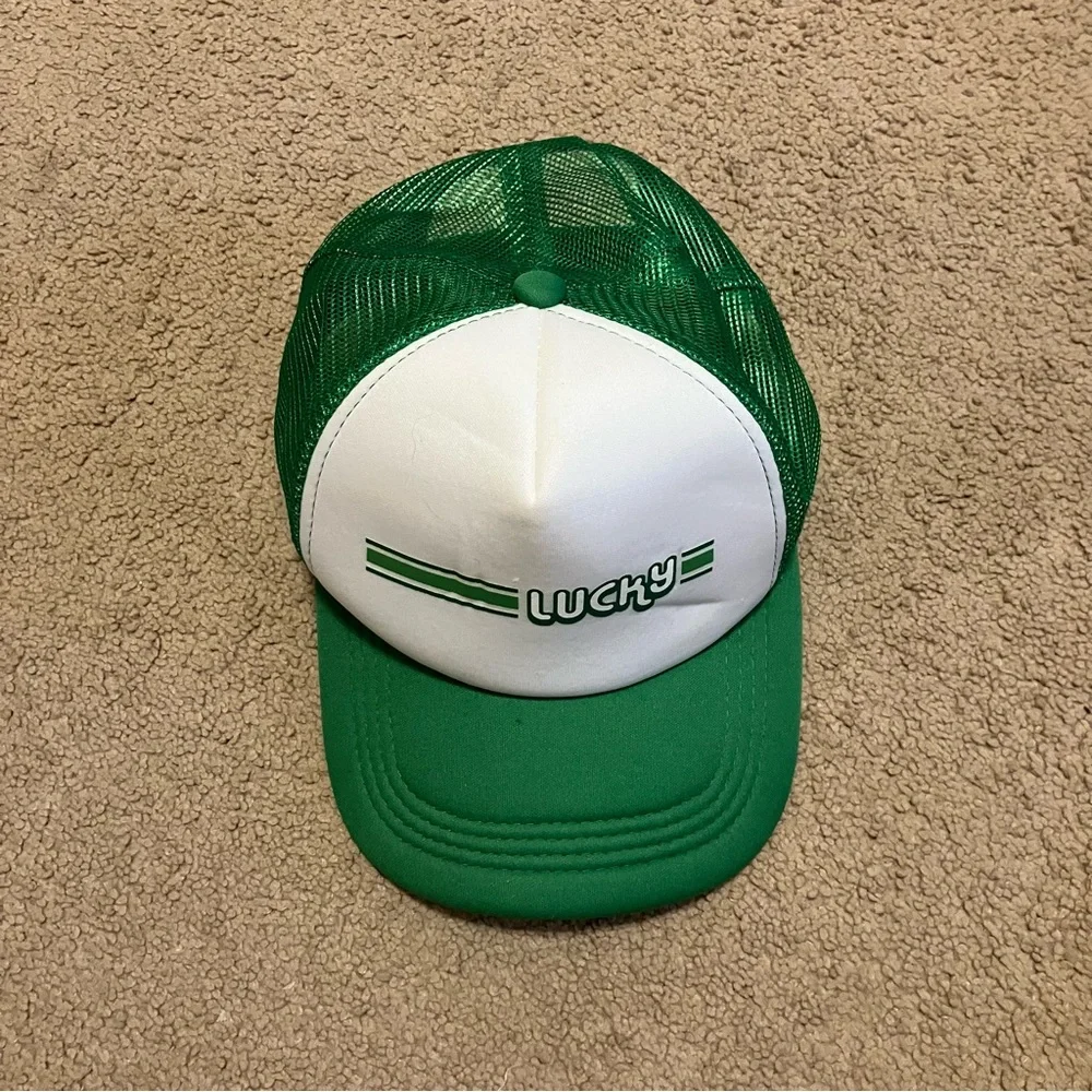 Lucky retro-style trucker cap hat White &‎ Green St. Patrick's Day